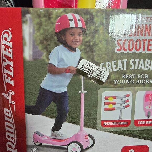 Radio Flyer Grow With Me Beginner Kids' Kick Scooter. - Picture 6 of 9